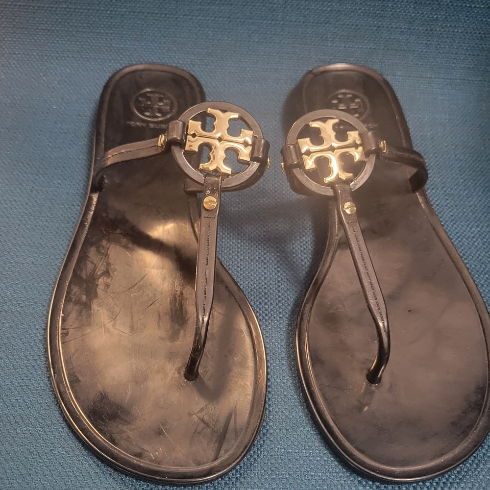 Tory Burch Miller Thong Jelly in Black size 8